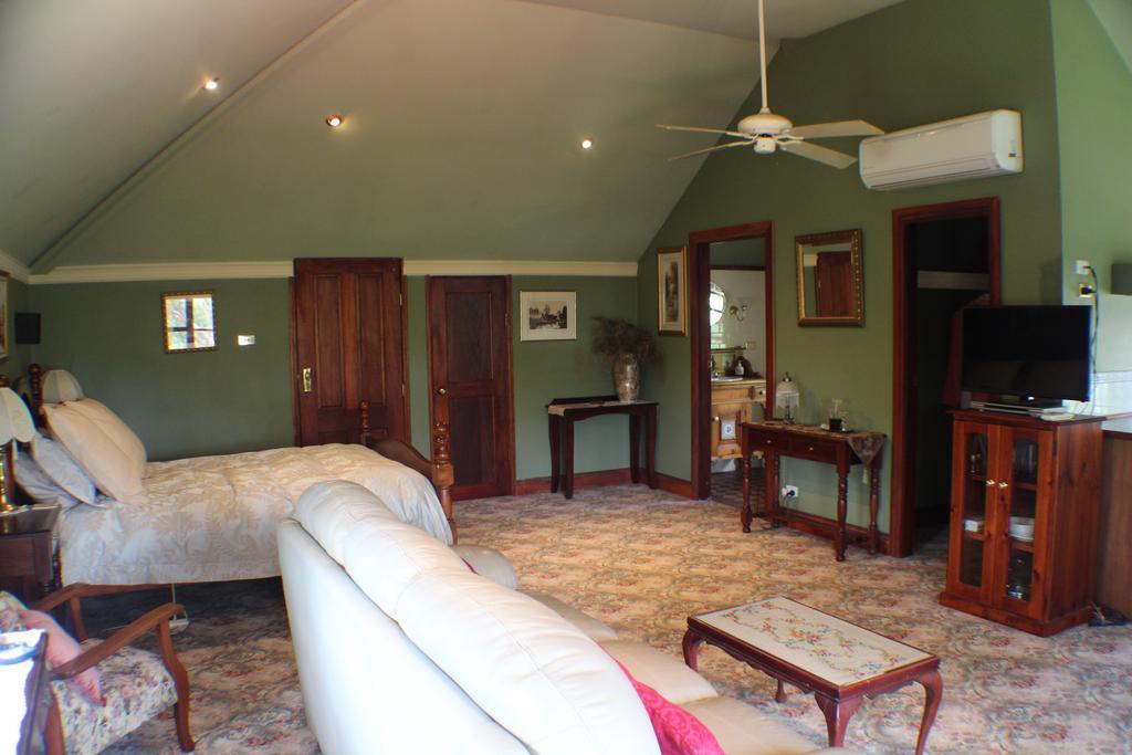 Storey Grange Springwood Pokój zdjęcie